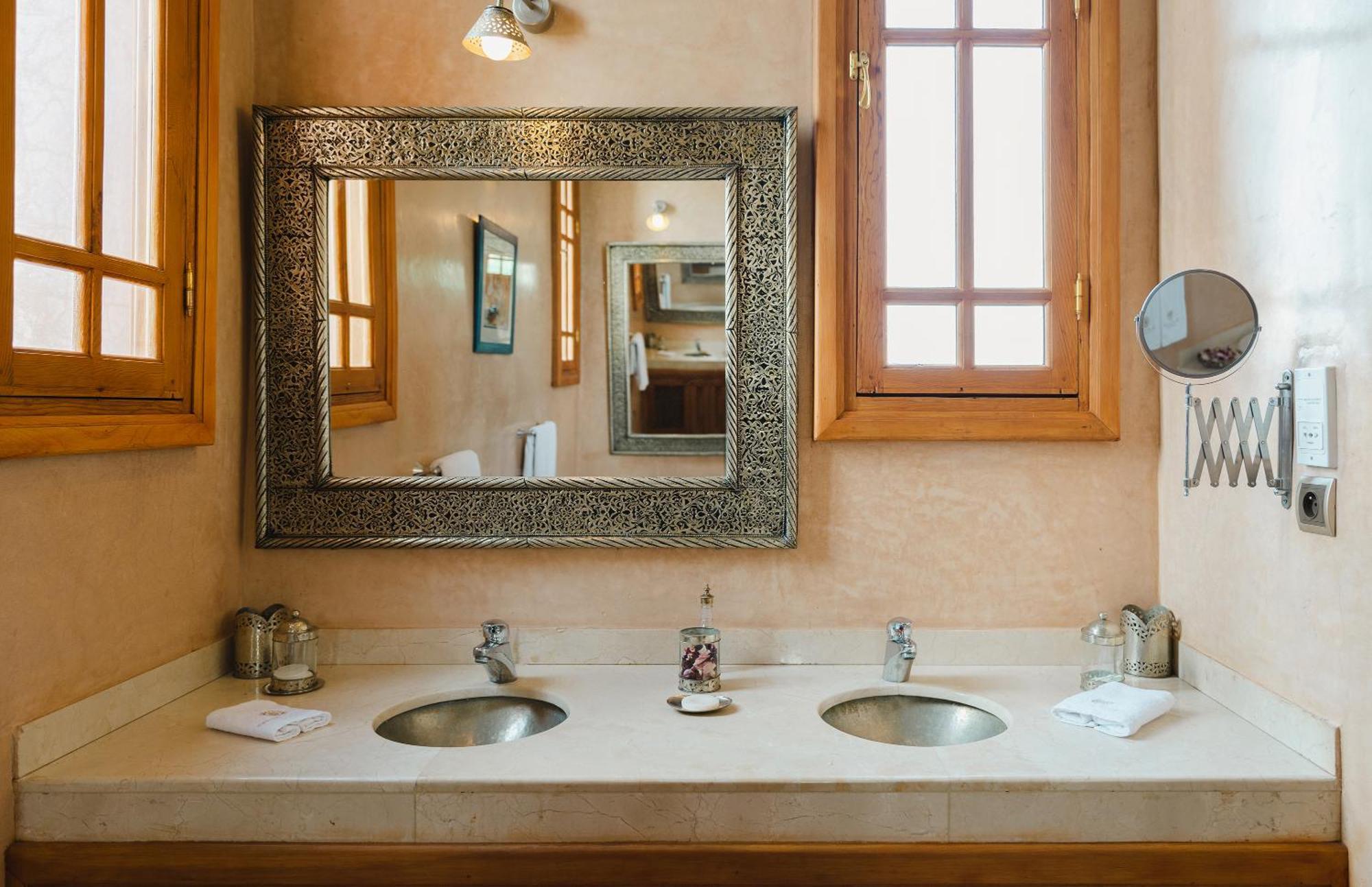 Hotel Palais Alcazar Ouled Jelal Exterior foto