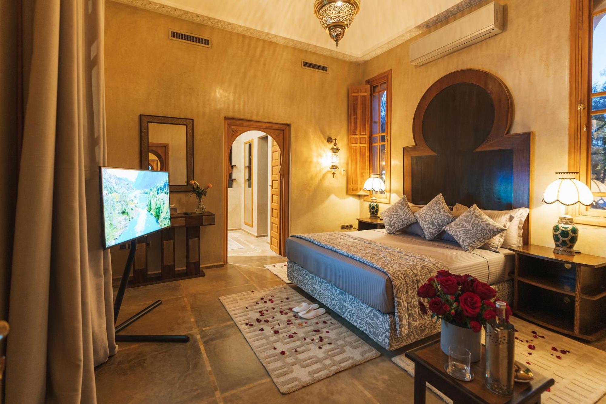 Hotel Palais Alcazar Ouled Jelal Exterior foto